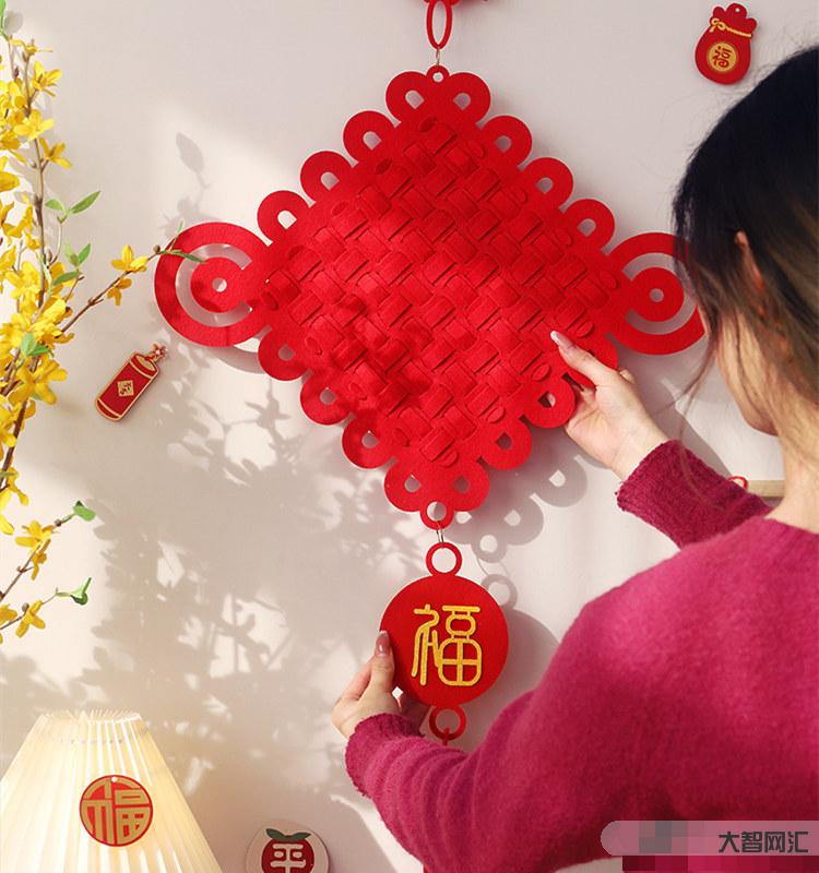 日本發(fā)紅色掛件標記中國旅客