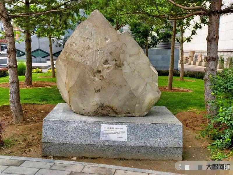 給大家科普下天然水晶石值錢嗎-現在純天然水晶石市場價格值多少錢