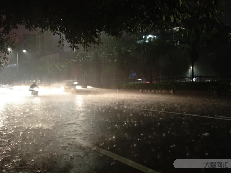 廣東多地大雨局部有暴雨-雷雨大風(fēng)冰雹……22日夜間起，廣東將遇今年首場