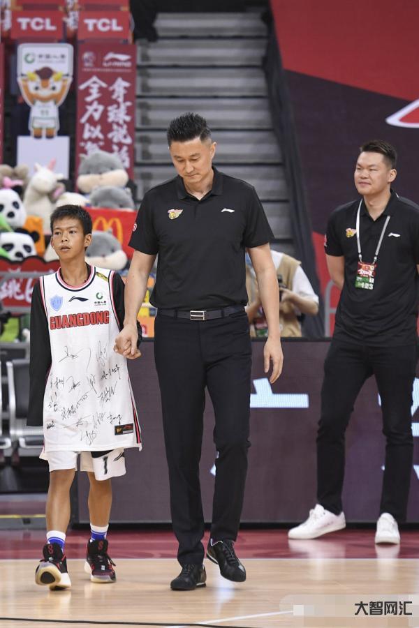 少年cba平均身高多少-尷尬!FIBA稱CBA球員平均身高世界第一，卻