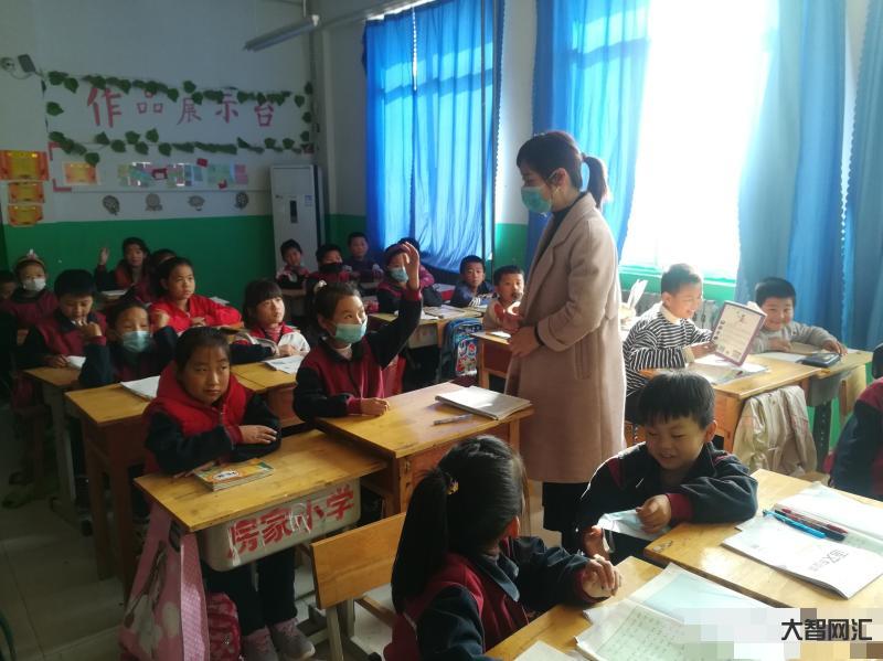 老師讓帶什么去學校好-學生可帶寵物上學?學校:只限高中，每班一只