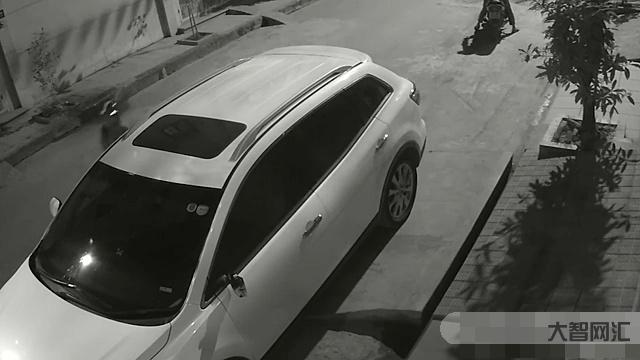 真實生活監控下一幕視頻-小區保安突然心臟驟停,監控錄下緊張一幕,你奔跑 真實生活監控下一幕視頻-小區保安突然心臟驟停,監控錄下緊張一幕,你奔跑