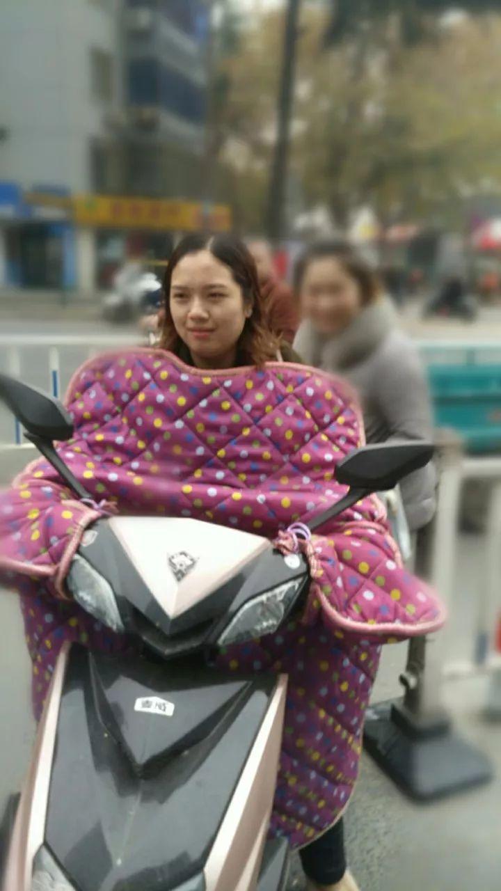 不文明騎電動(dòng)車(chē)-提醒車(chē)主!騎電動(dòng)自行車(chē)無(wú)需駕駛證,滿足8個(gè)條件交警查車(chē) 不文明騎電動(dòng)車(chē)-提醒車(chē)主!騎電動(dòng)自行車(chē)無(wú)需駕駛證,滿足8個(gè)條件交警查車(chē)