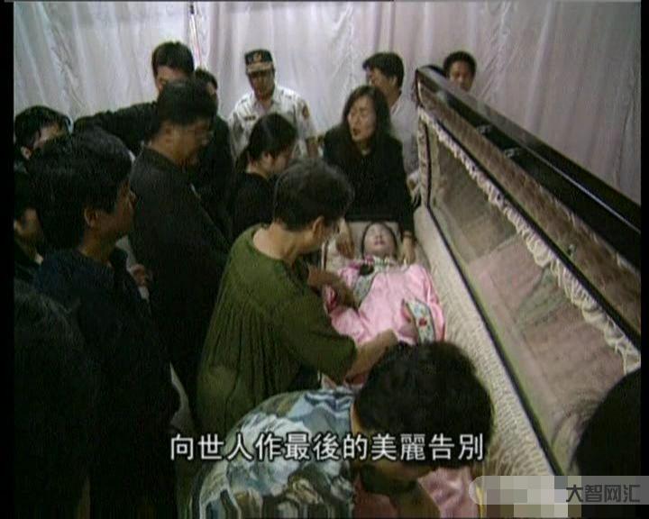 鄧麗君是怎么死的-鄧麗君死亡之謎揭秘:死后左臉上出現(xiàn)巴掌印，兇手指向法