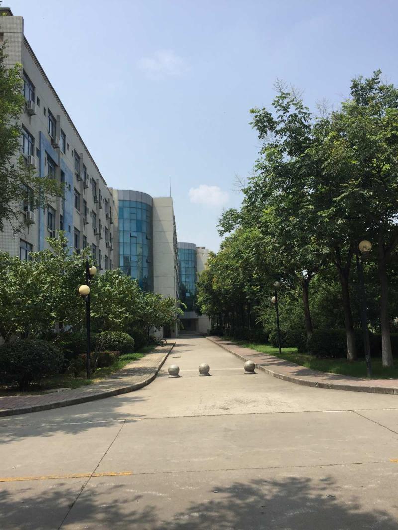 長安大學渭水校區-陜西“最網紅”大學!建成又一超豪華商業街，咖啡書吧、