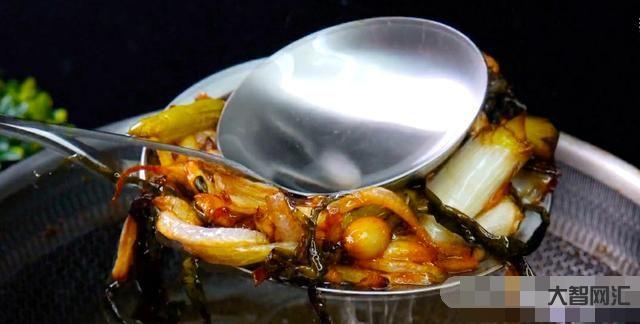 為什么四川的菜那么油-川菜的靈魂“菜籽油”,烹飪時(shí)有啥作用?很多人不知 為什么四川的菜那么油-川菜的靈魂“菜籽油”,烹飪時(shí)有啥作用?很多人不知