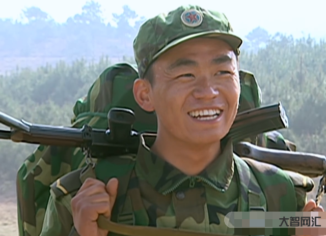 電視劇《士兵突擊》的一次演習中，許三多因為揣了兩個雞蛋，而被紅外發現熱