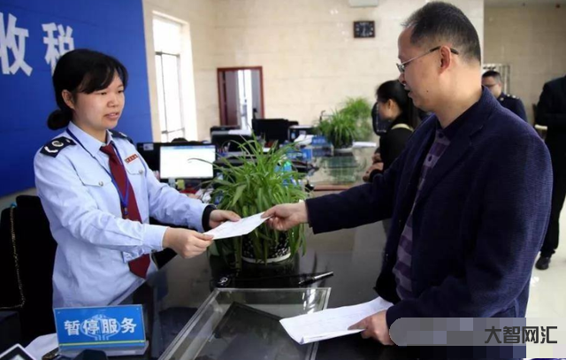 湖北團風縣一女局長被曝用公款配置30平方米單間，女局長回應(yīng)稱「家住得遠