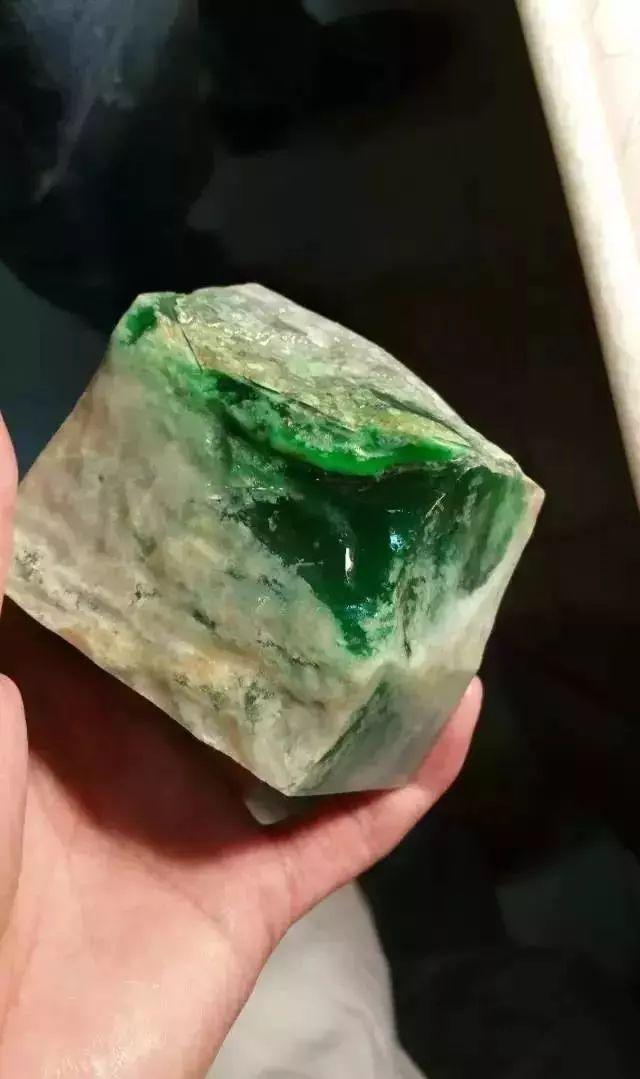怎樣購買翡翠毛料-翡翠原石購買5個小技巧 怎樣購買翡翠毛料-翡翠原石購買5個小技巧