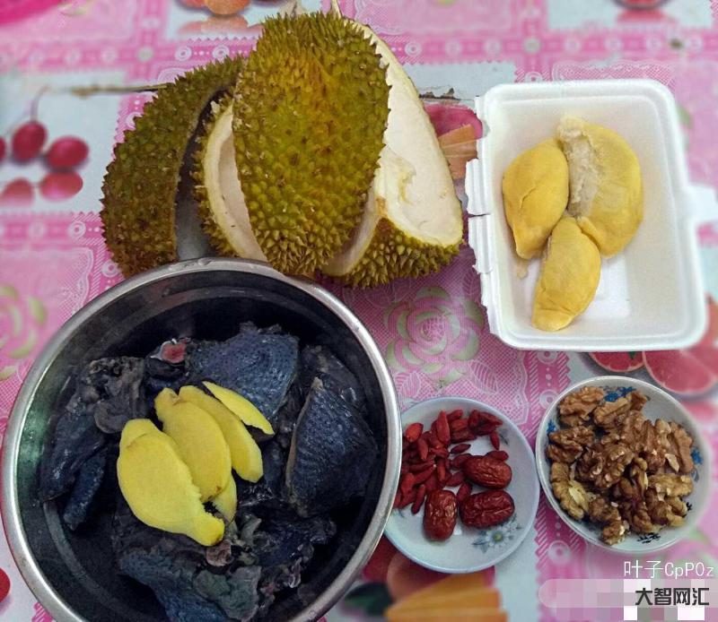 榴蓮殼煲雞湯有什么功效與作用-吃過榴蓮后殼別扔，用來燉雞，滋養身體補元
