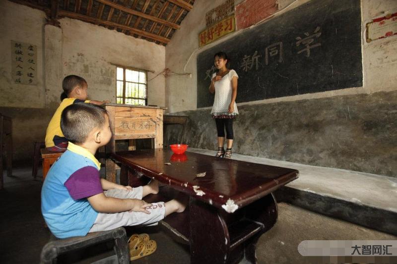 新華社這名新生剛報到就要返鄉：“我要先去救爸爸！”-爸爸求救, 溫情回